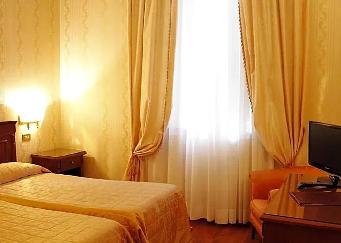 Otel Torino 4*