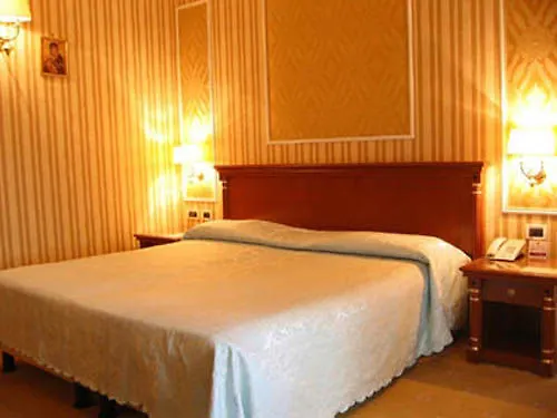 Torino Otel Roma